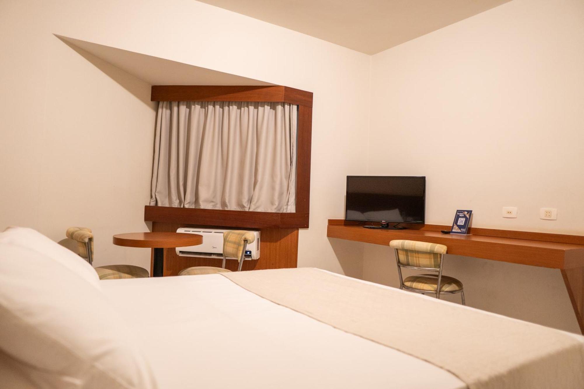 Hotel Caiuá Umuarama Buitenkant foto