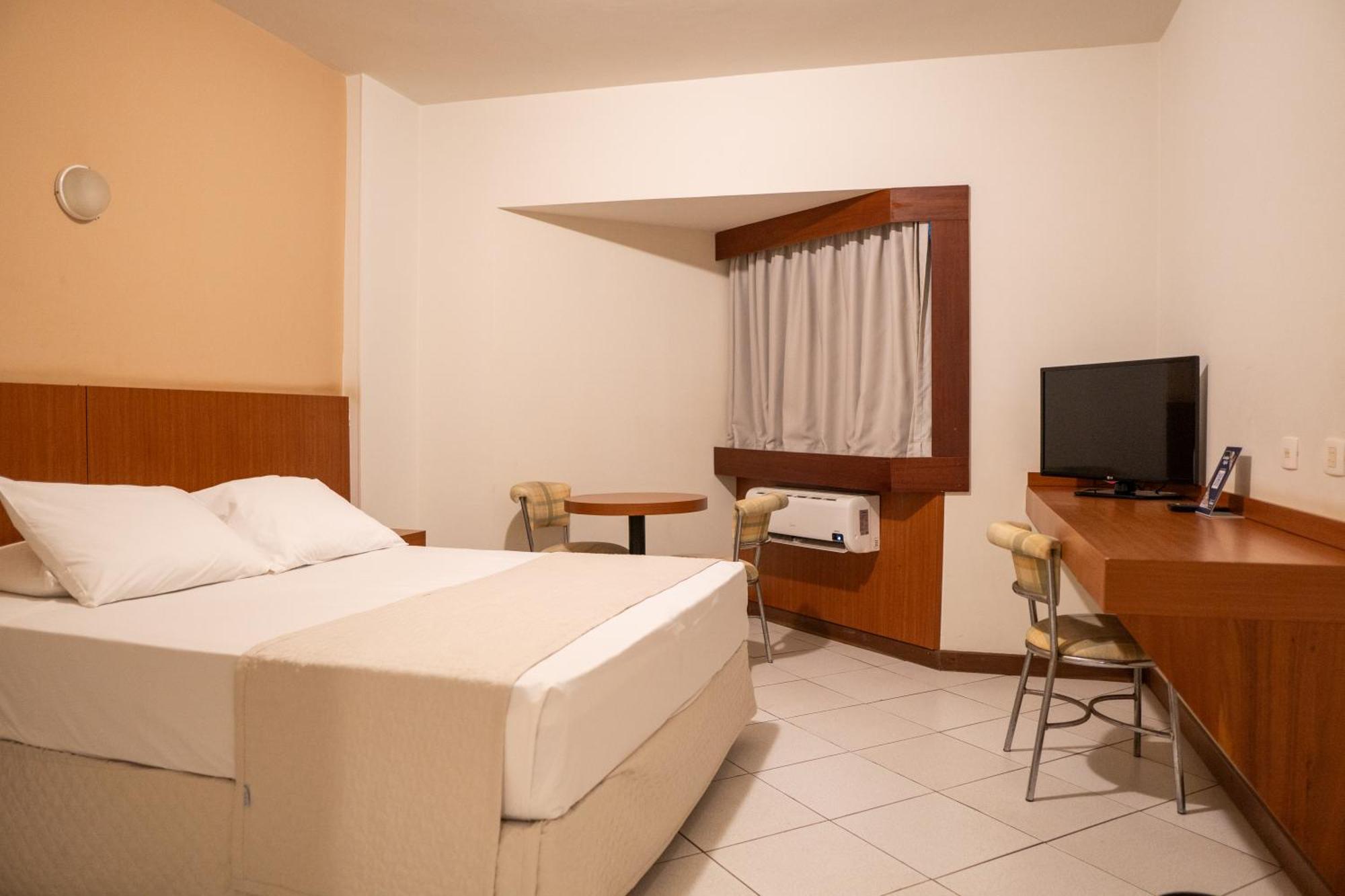 Hotel Caiuá Umuarama Buitenkant foto